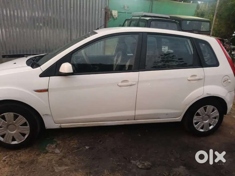 Ford Figo Diesel Zxi 2010