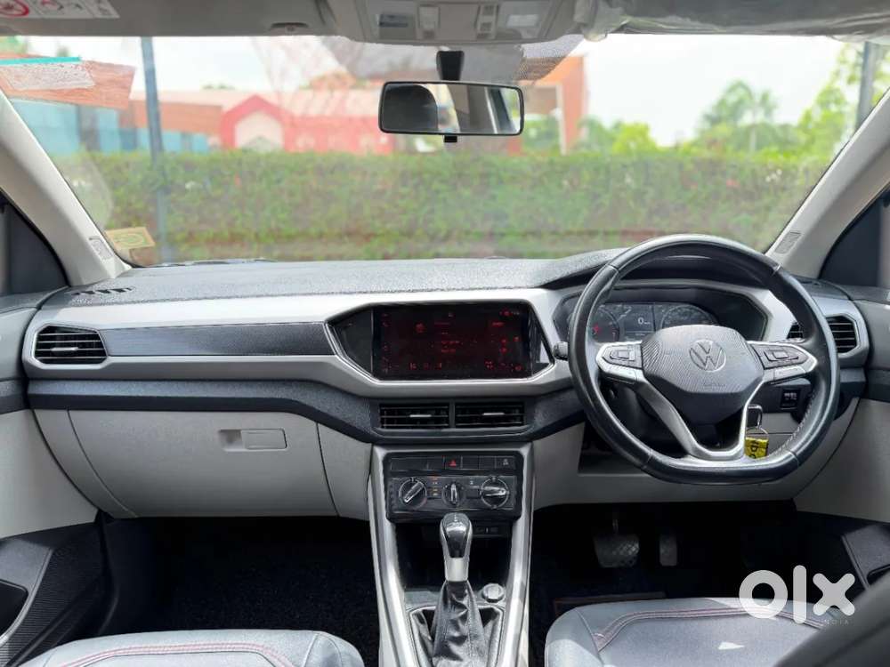 Volkswagen Taigun 1.0 Tsi Highline At, 2023, Petrol