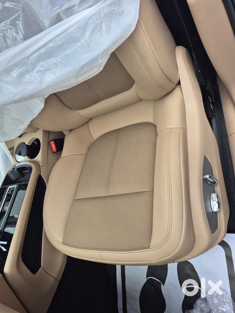 Porsche Macan  Sports Chrono 2023 : 12000 Km Only Driven