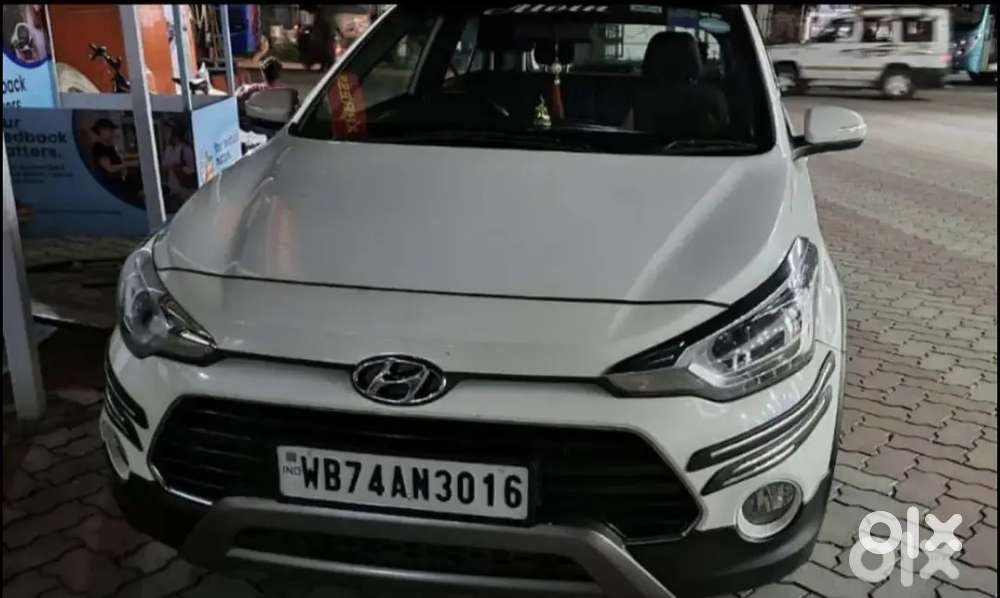 Hyundai I20 Active Sx (o) Top Model Push St2016 Petrol 30000 Km Driven