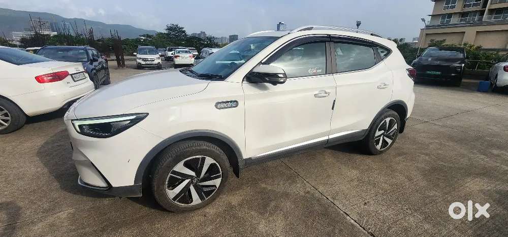 Mg Zs Ev Exclusive Plus Ivory Electric In Excellent Condition