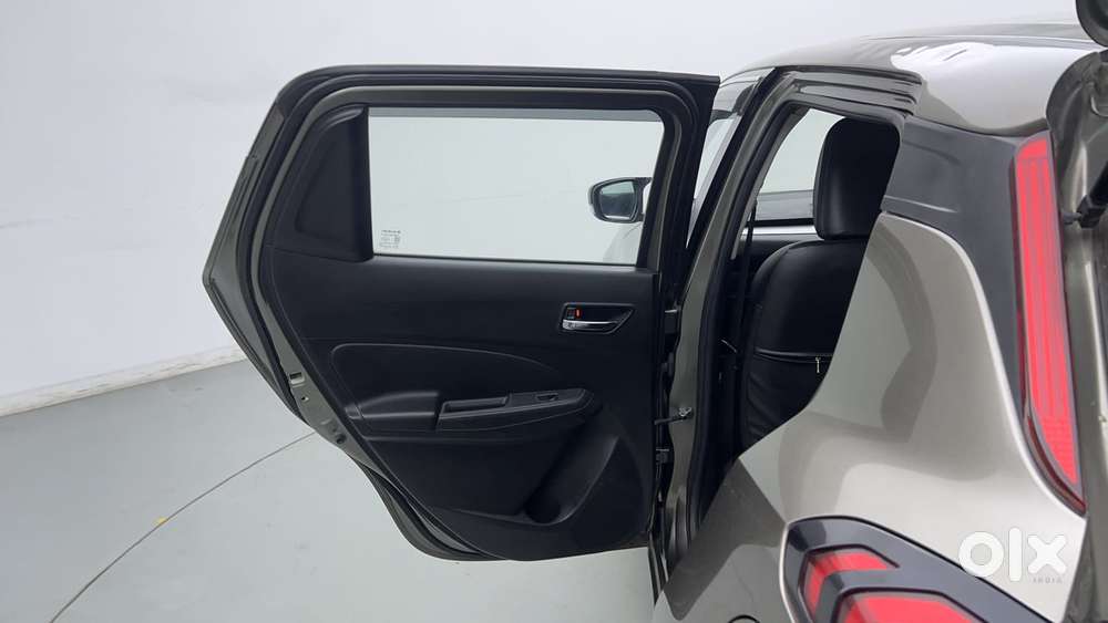 Maruti Suzuki Swift Vvt Vxi, 2022, Petrol