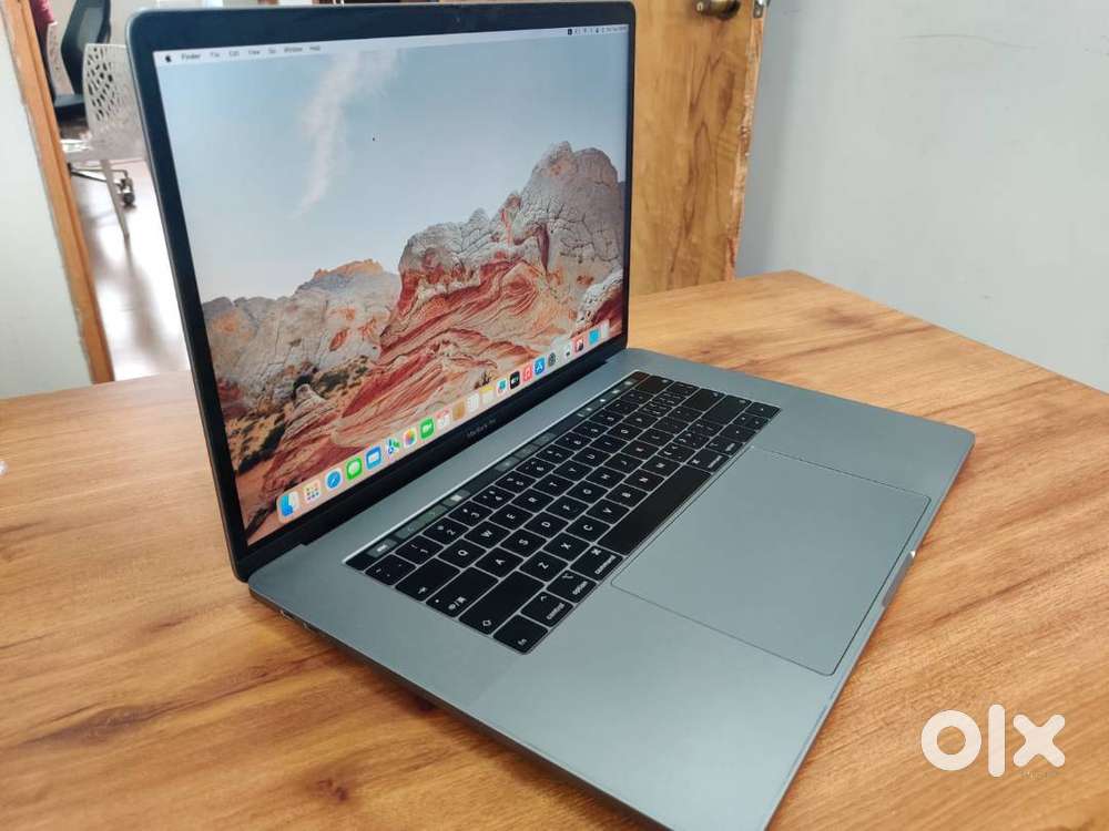Apple MacBook Pro Model A1990 (15-inch 2018) Touch Bar