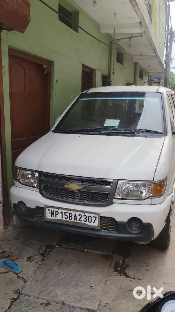 Chevrolet Tavera 2015