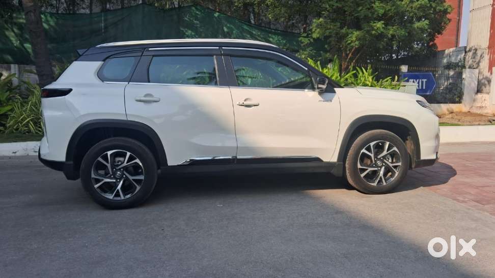 Toyota Urban Cruiser Hyryder 1.5 V Hybrid, 2025, Petrol