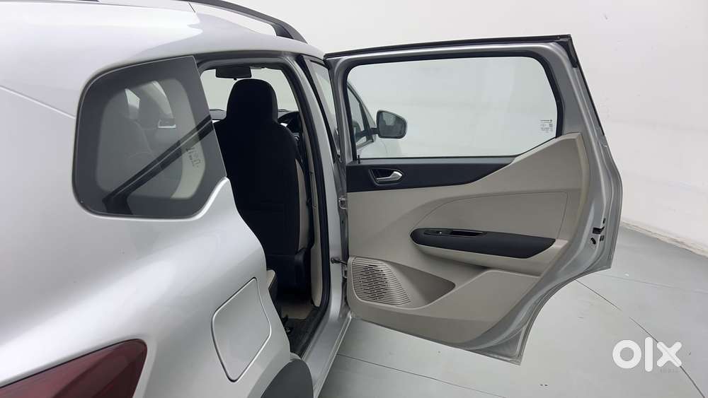 Renault Triber Rxz, 2019, Petrol