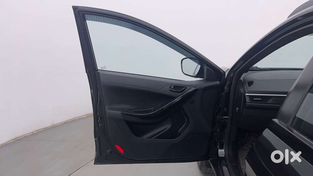 Tata Nexon Creative Plus 1.2 Petrol 6mt Dark Edition, 2024, Petrol