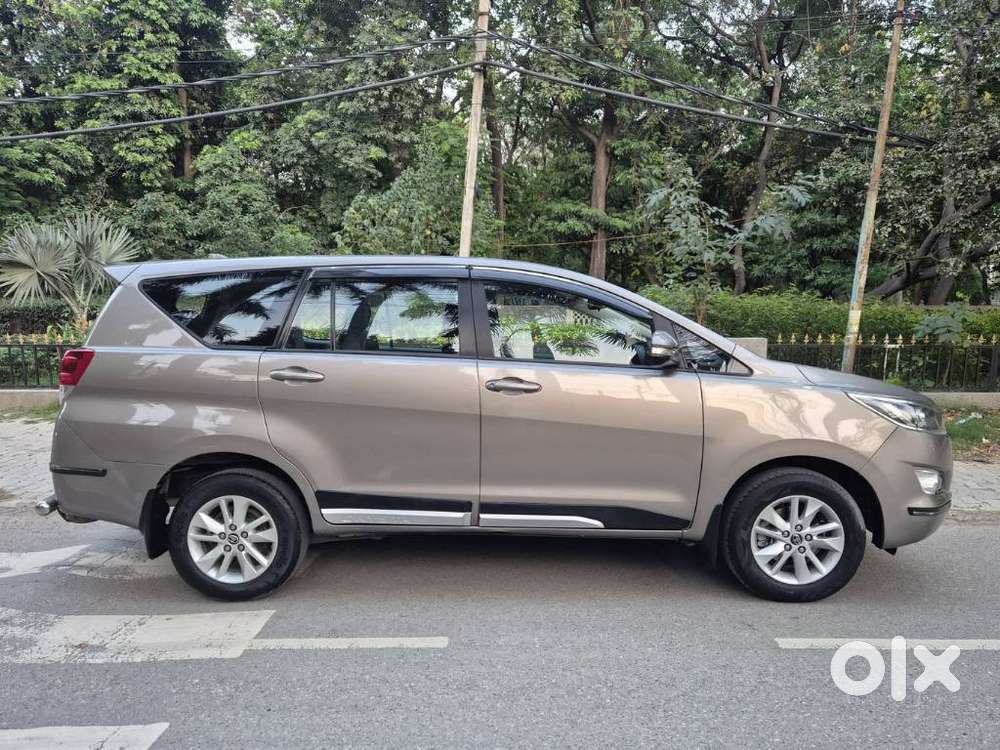 Toyota Innova Crysta 2.4 G Mt, 2017, Diesel