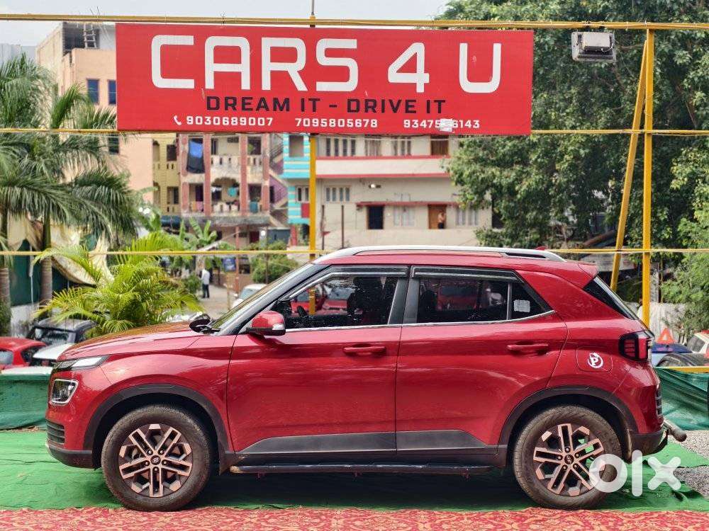 Hyundai Venue S (o) 1.2 Petrol Knight Edition, 2023, Petrol