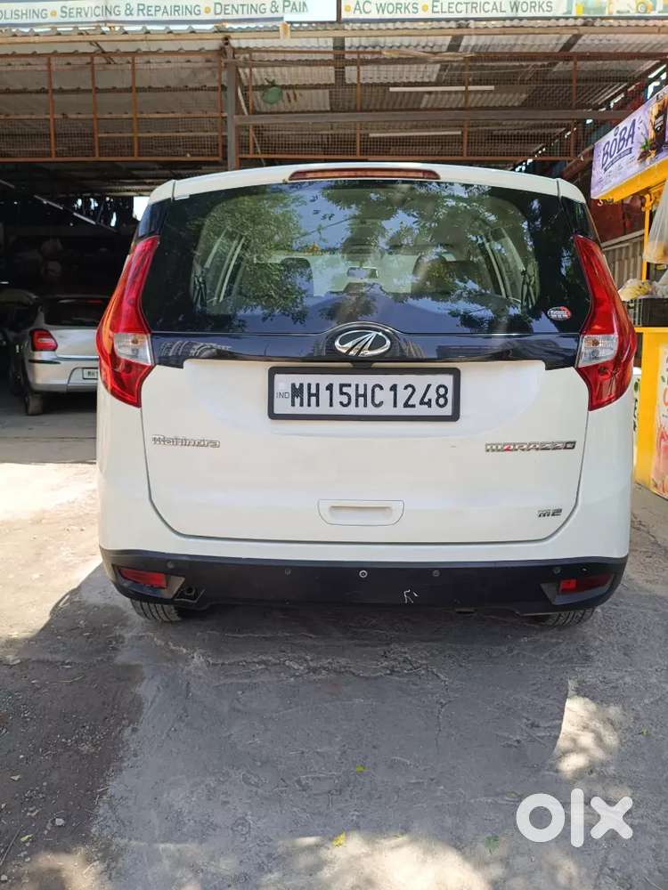 Mahindra Marazzo