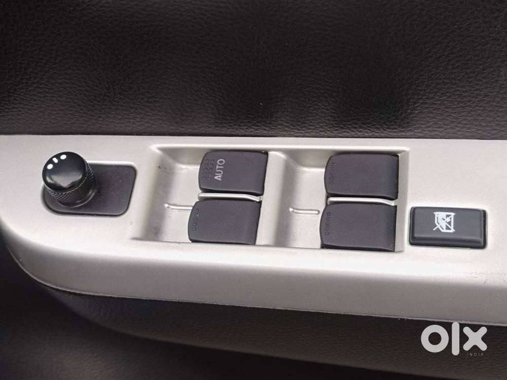 Maruti Suzuki Wagon R Vxi Mt 1.0l, 2015, Petrol