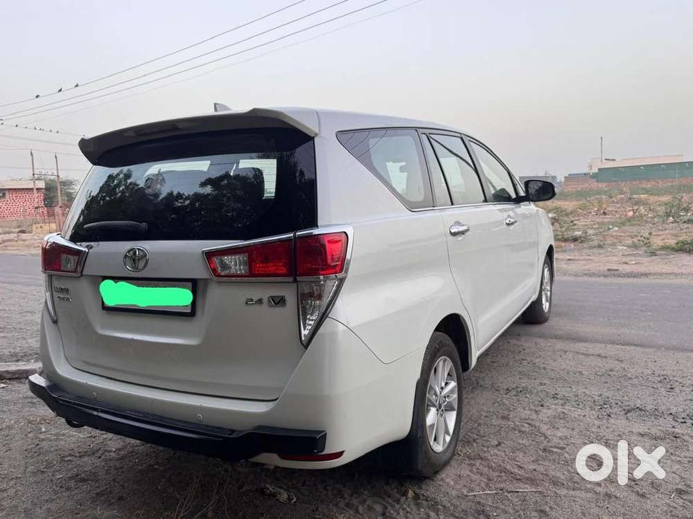 Toyota Innova Crysta 2016 Diesel Well Maintained