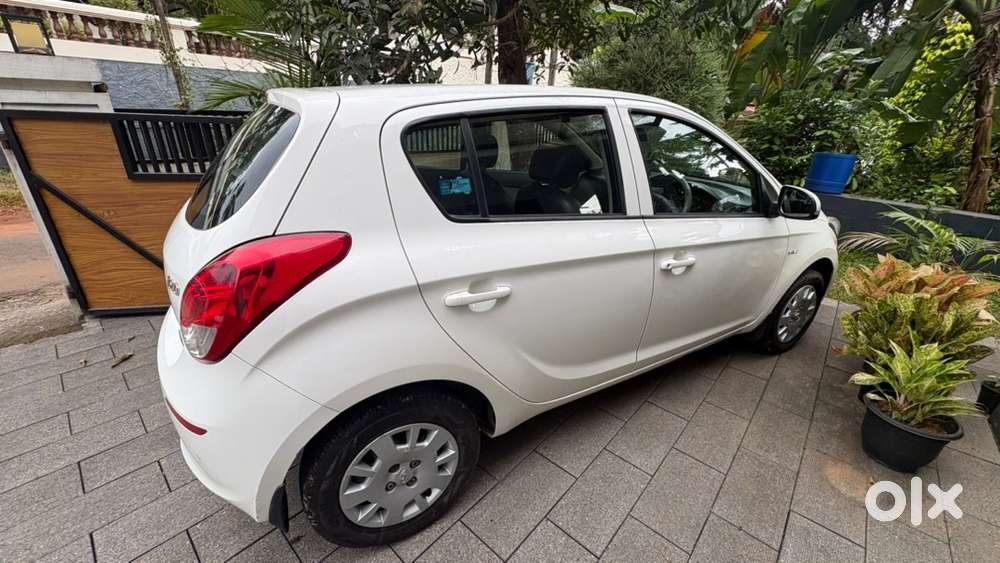 Hyundai I20 Magna 2013 Model ,well Maintained Vehicle, Urgent Sale