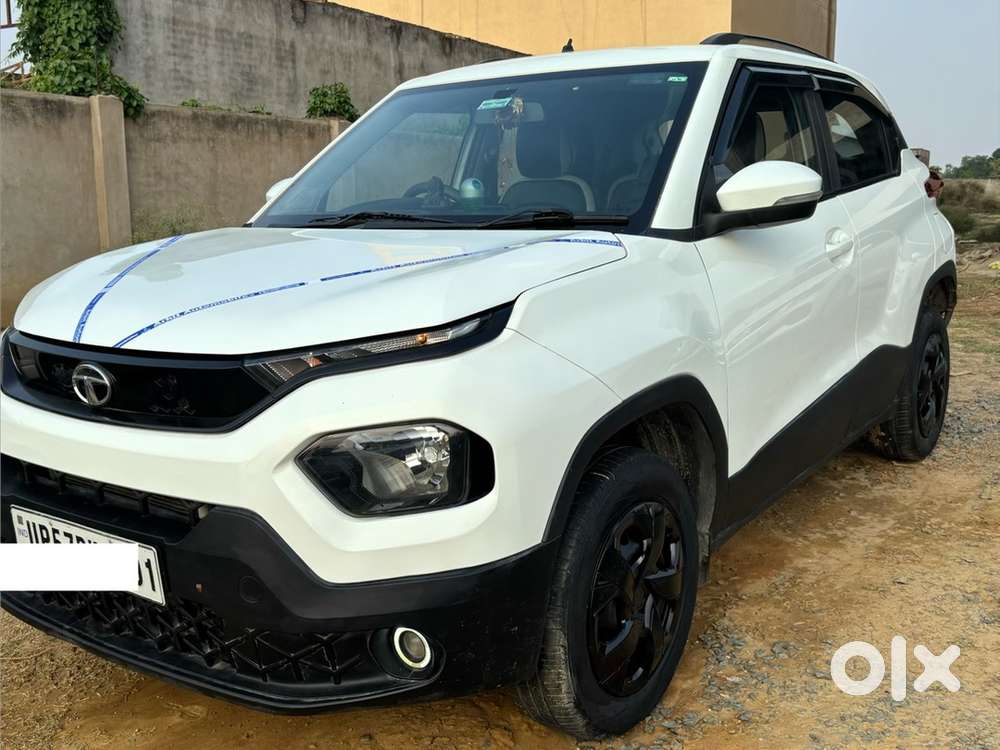 Tata Punch Petrol 2023  Showroom Condtion 40 Hjar Driven