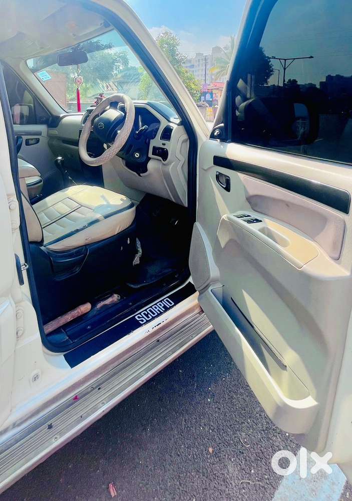 Mahindra Scorpio S4 Pluse  2015 Diesel Manual