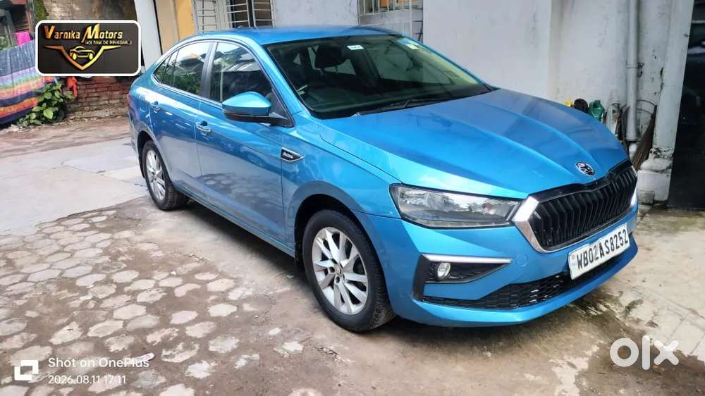 Skoda Slavia Ambition 1.0l Tsi At, 2022, Petrol
