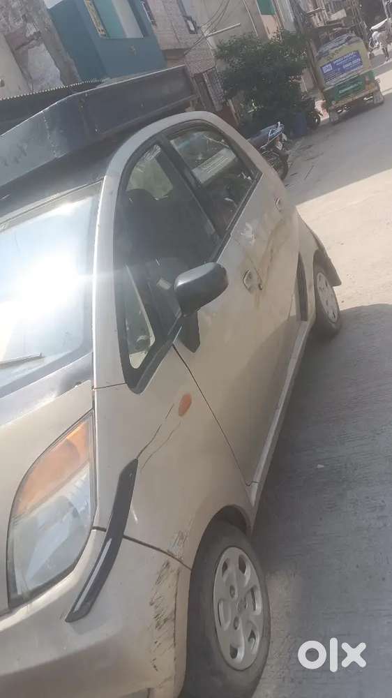 Tata Nano Xe 2010 Car