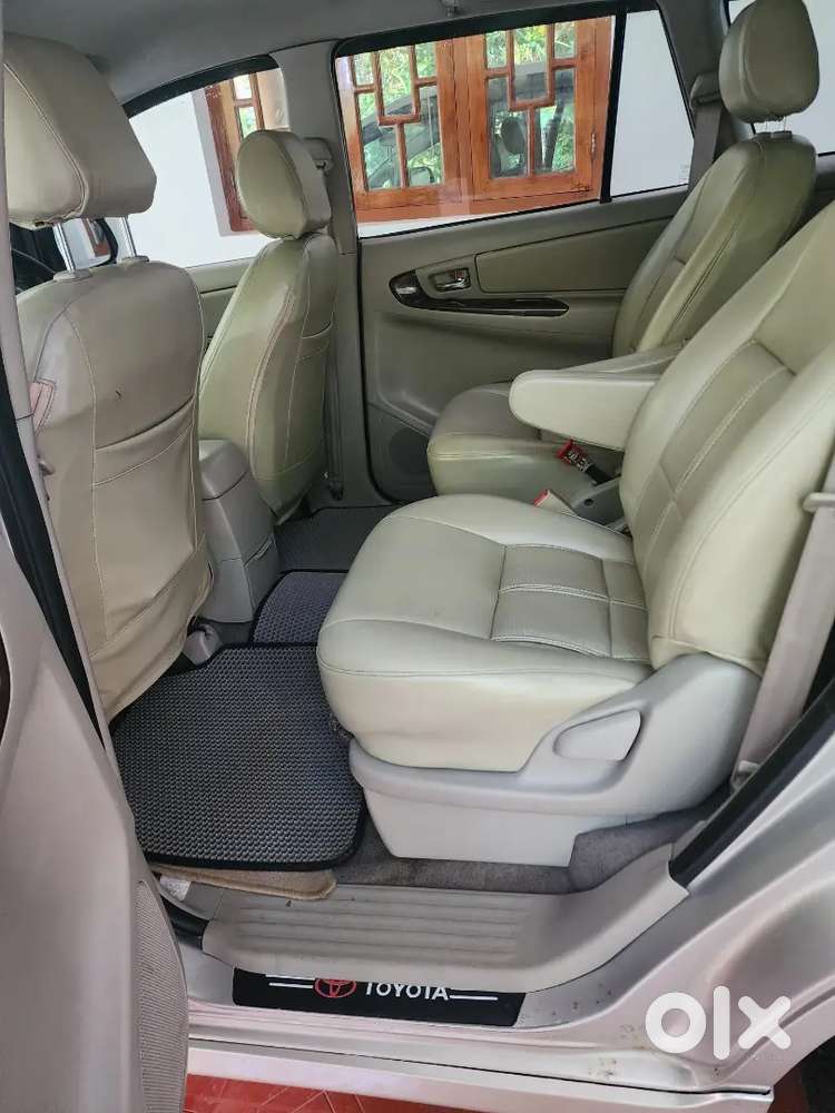 Toyota Innova 2013 Diesel Well Maintained