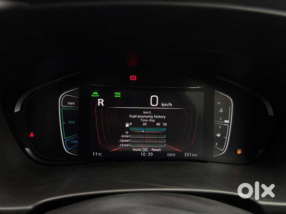 Maruti Suzuki Grand Vitara 1.5 Alpha Plus Intelligent Hybrid Ecvt, 2..