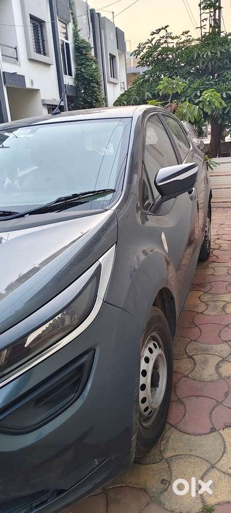 Tata Altroz Petrol Well Maintained