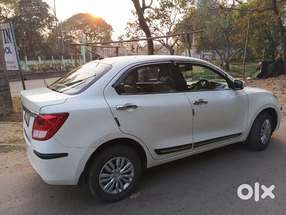 Maruti Suzuki Dzire Vxi 2022 Petrol 39000 Km Driven