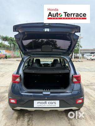 Hyundai Venue 1.2 S Plus, 2020, Petrol