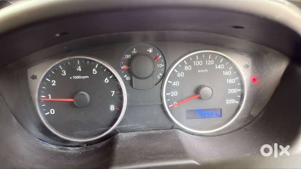 Hyundai I20 Sportz Petrol  42,000 Km  Single Owner  Good Condition