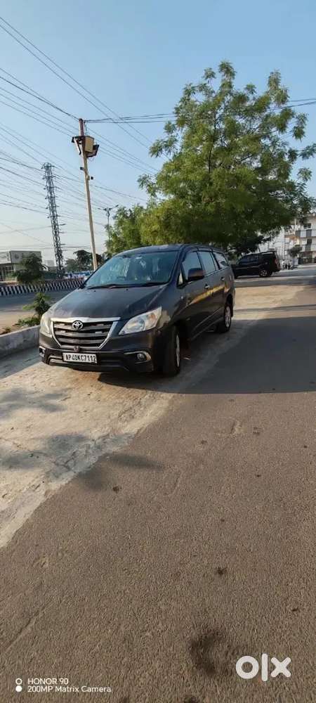 Innova 2015 Model 2.5 G In Excellent Condition ,bridgestone New Tyres