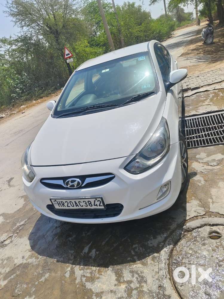 Hyundai Fluidic Verna 2014 Diesel Manual