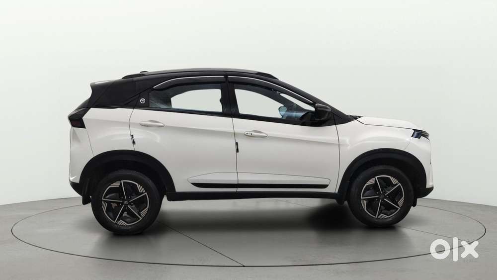 Tata Nexon Fearless S Purple 1.5 Revotorq Diesel 6mt Dual Tone, 2024..
