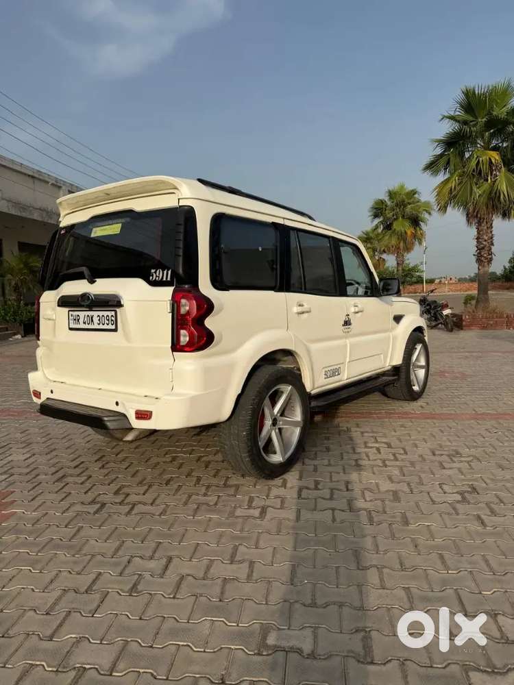 Mahindra Scorpio S11 2018 Diesel Manual