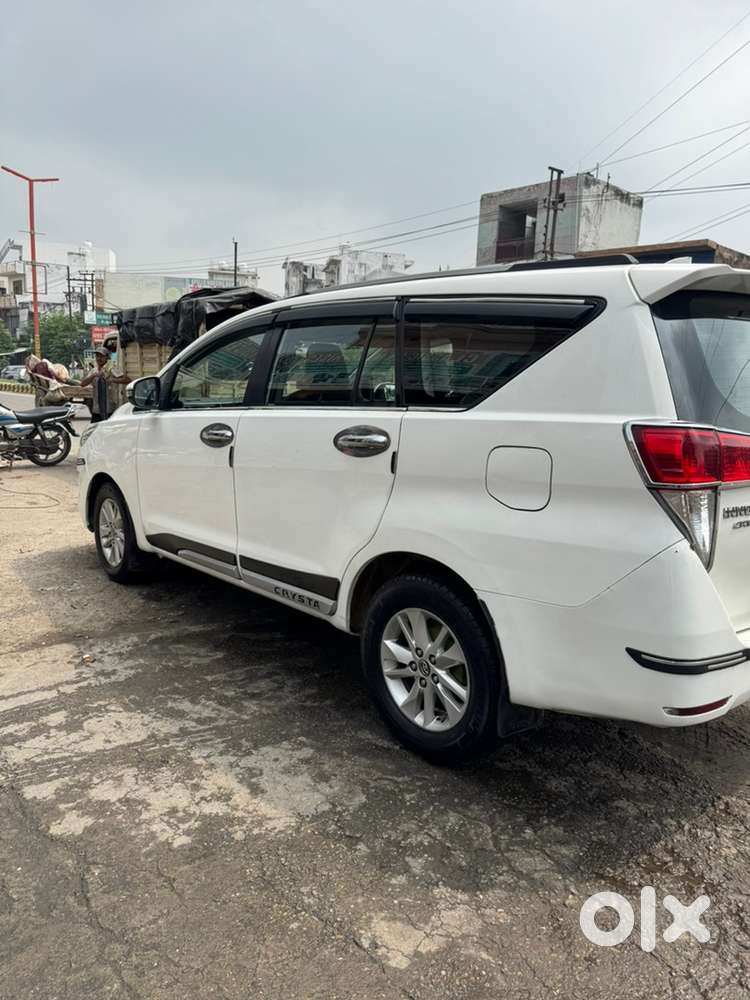 Toyota Innova Crysta 2019