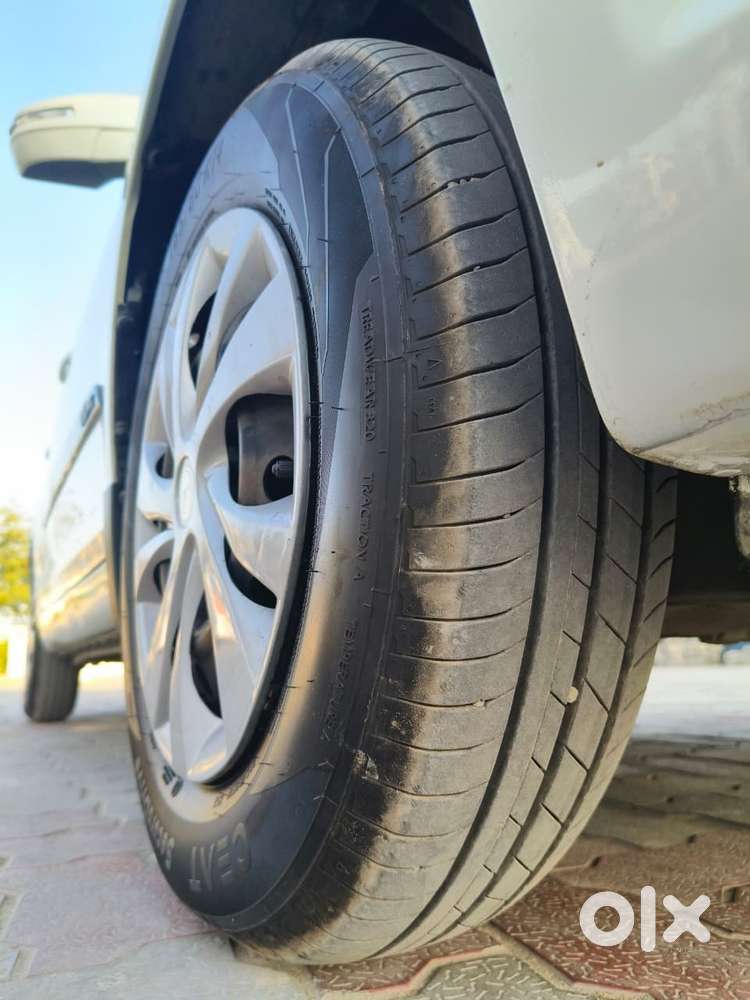 Maruti Suzuki Swift Dzire 1.2 Vxi Bsiv, 2016, Petrol