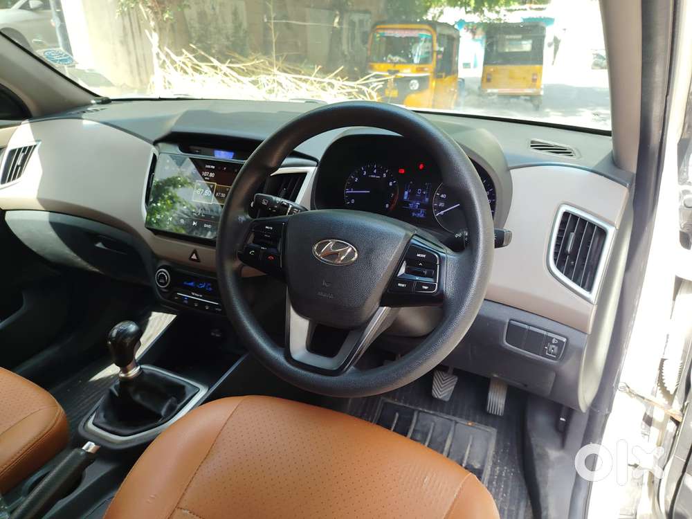 Mahindra Xuv700 2.2 Ax 7 Diesel Mt Luxury Pack Str, 2022, Diesel