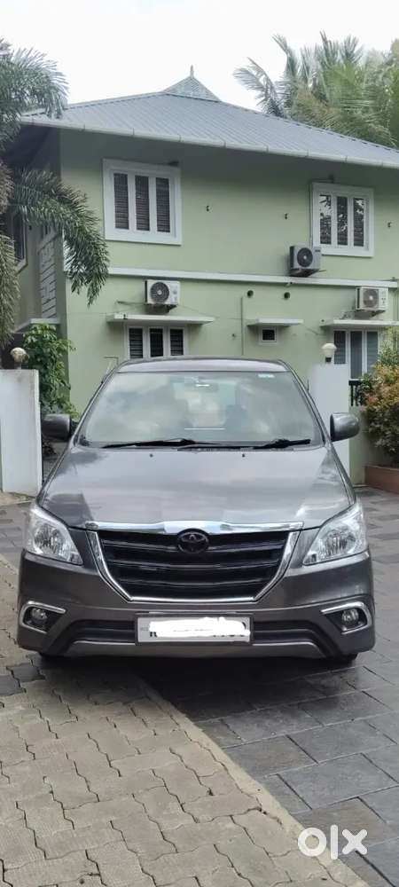Toyota Innova 126000 Km Driven