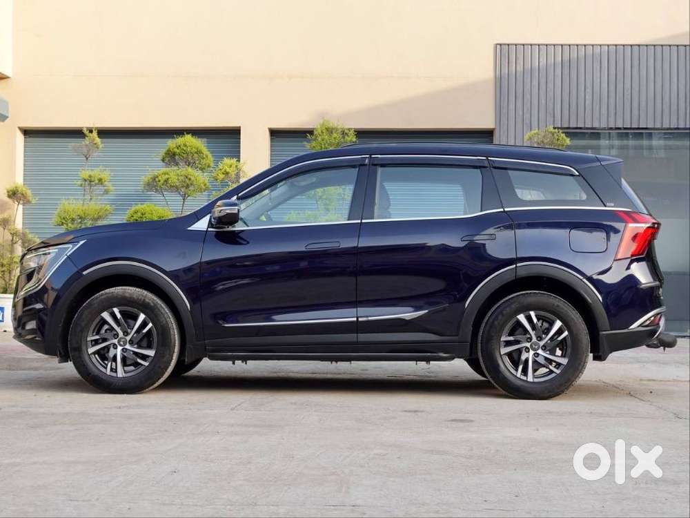 Mahindra Xuv700 2.0 Ax 5 Petrol At Str, 2022, Petrol
