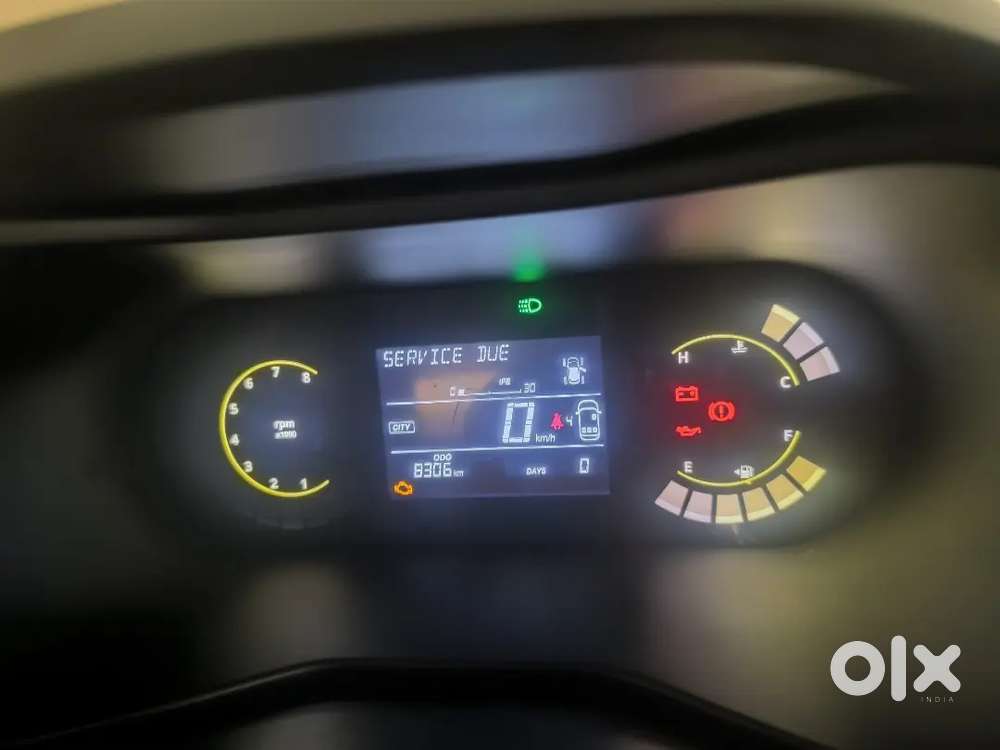 Tata Nexon Petrol 2025