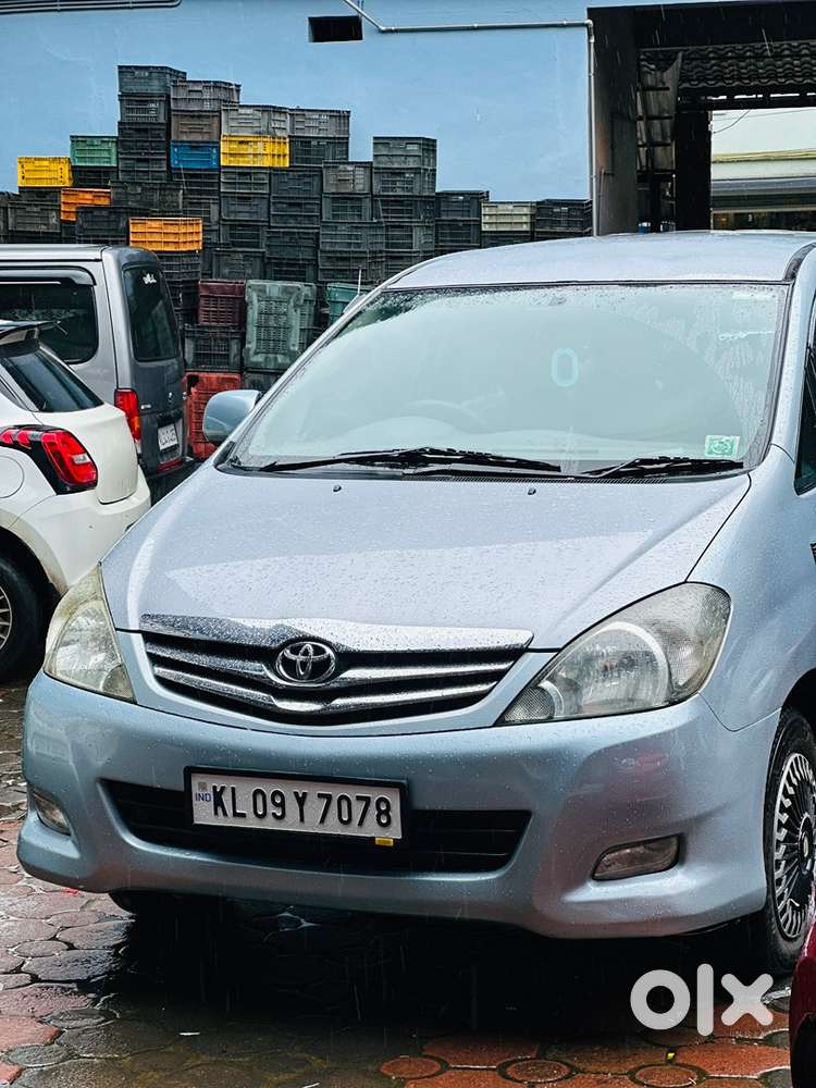 Toyota Innova 2009 Diesel 20000 Km Driven