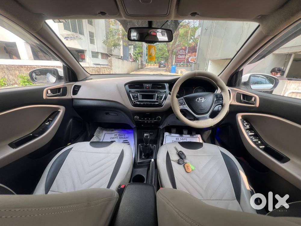 Hyundai Elite I20 Sportz (o) 1.4, 2015, Petrol