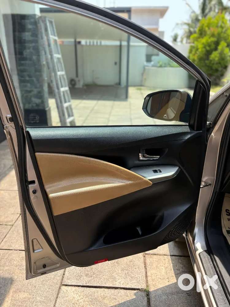 Exceptionally Maintained 2021 Crysta In Avantgarde Bronze