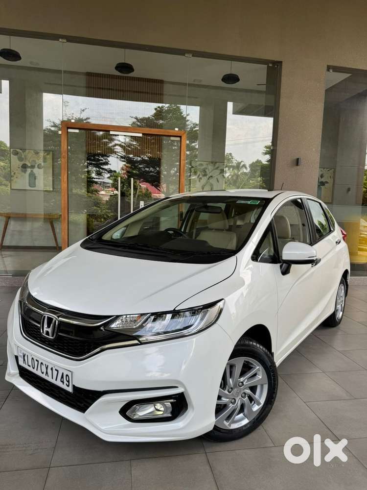 Honda Jazz. Automatic. 5000km. Top Variant.