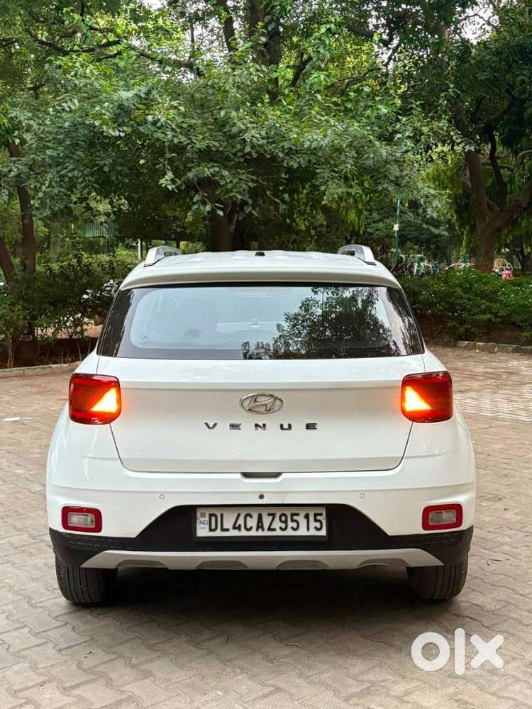 Hyundai Venue E, 2021, Petrol