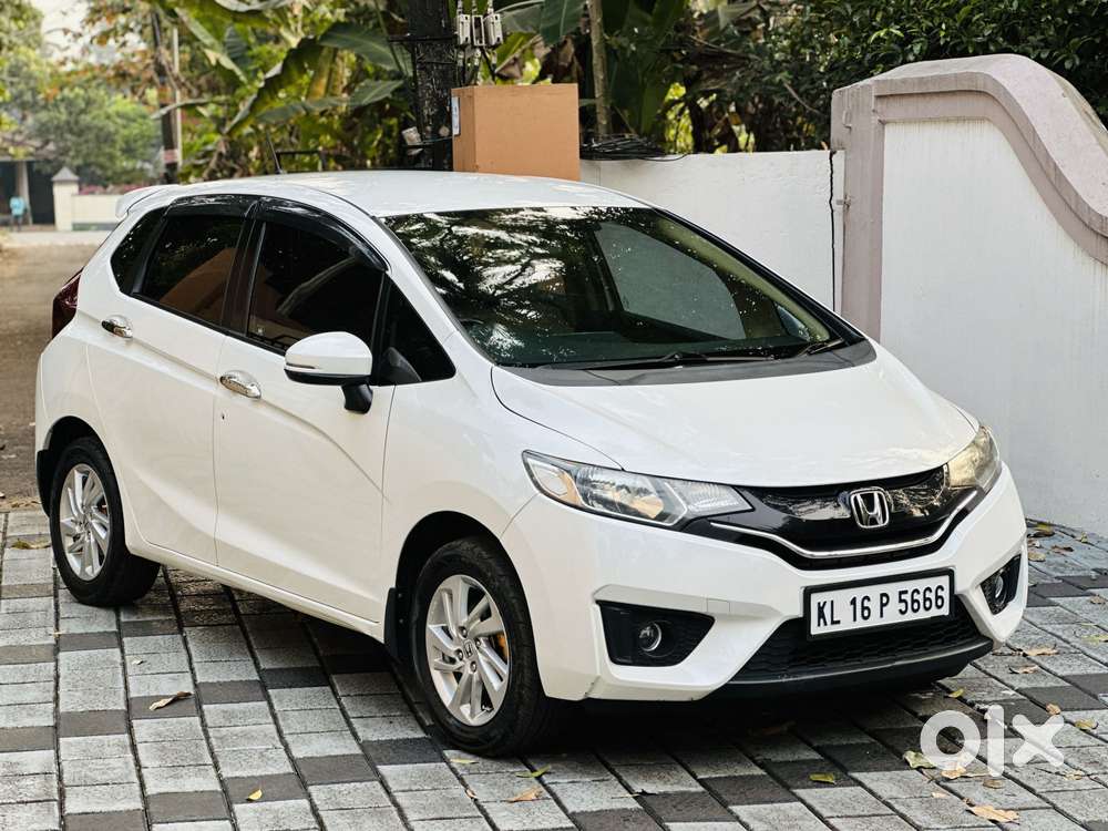 Honda Jazz V Mt Privilege, 2015, Petrol
