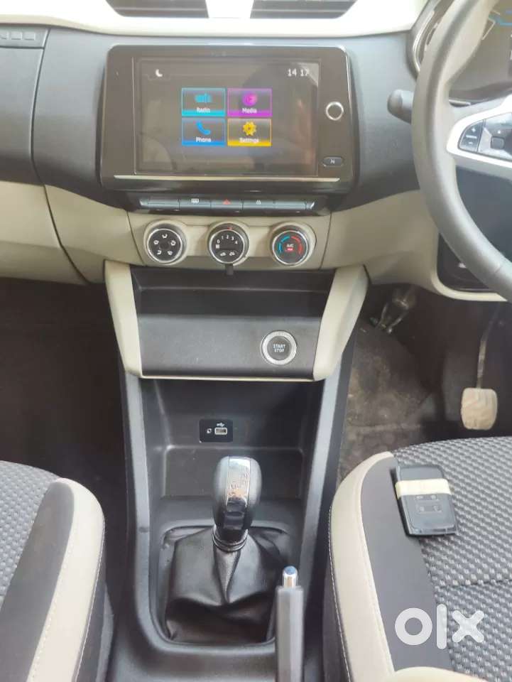 Renault Triber Rxz Easy-r Amt Dual Tone, 2023, Petrol