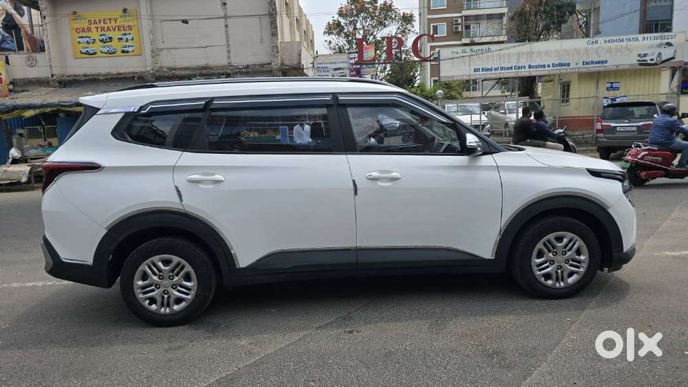 Kia Carens 1.5 Prestige 7 Str, 2023, Petrol