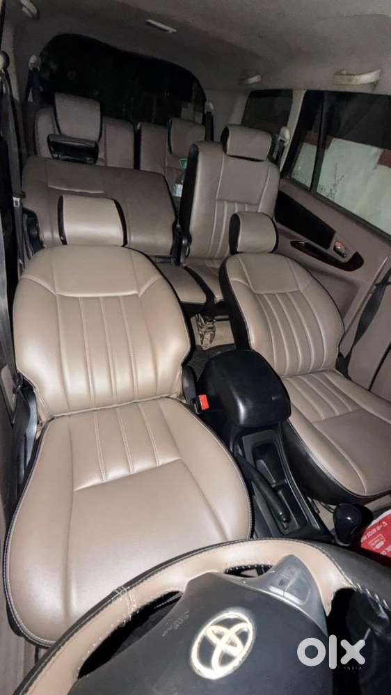 Toyota Innova 2016 Diesel 200000 Km Driven
