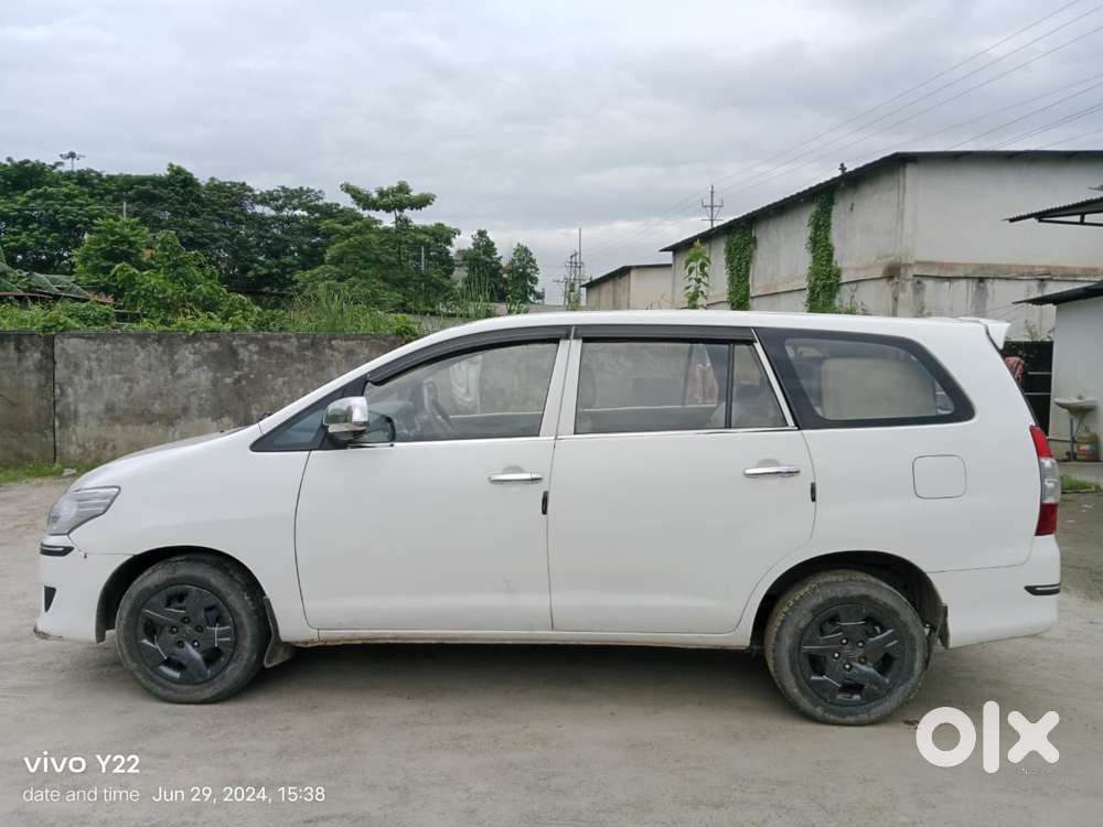 Toyota Innova 2.5 E 7 Str, 2011, Diesel