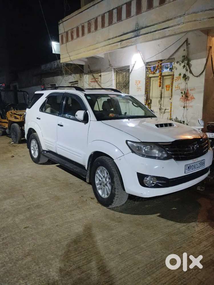 Toyota Fortuner Legender 2012 Diesel 195 Km Driven