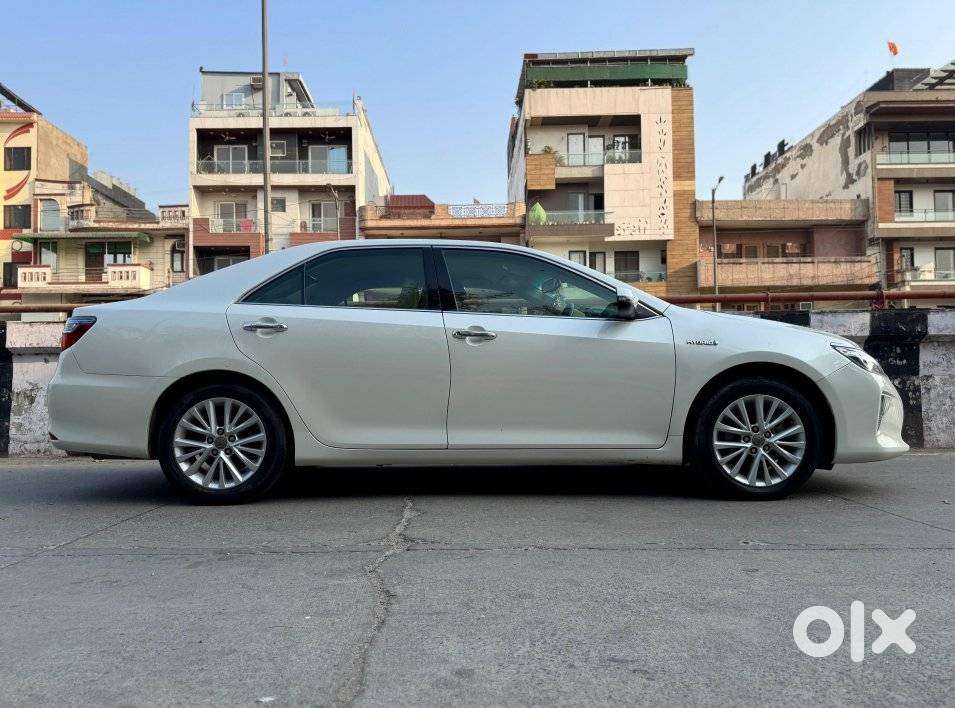 Toyota Camry Hybrid, 2017, Petrol