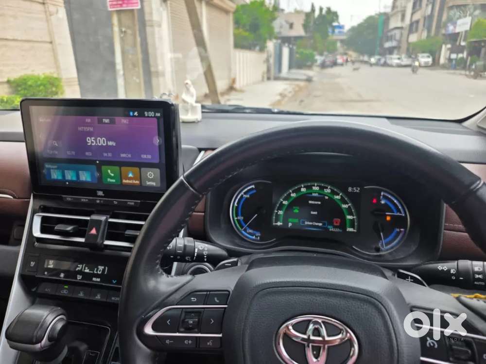 Toyota Innova Hycross 2.0 Zx Hybrid 7 Str, 2024, Petrol